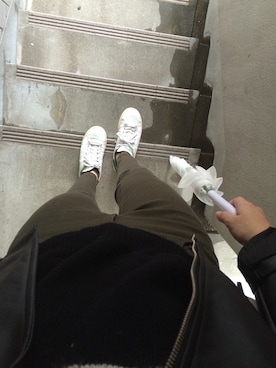 「adidas（アディダス）の★2015春夏モデル★オリジナルス スタンスミス[STAN SMITH] ＜ガラスレザー＞（スニーカー、ホワイト系）」を使った、Sさん（レディース・167cm）の秋コーディネート