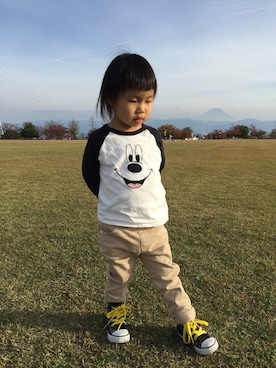 「MICKEYTシャツ」｜A&Hさん（キッズ・90cm）の秋コーディネート