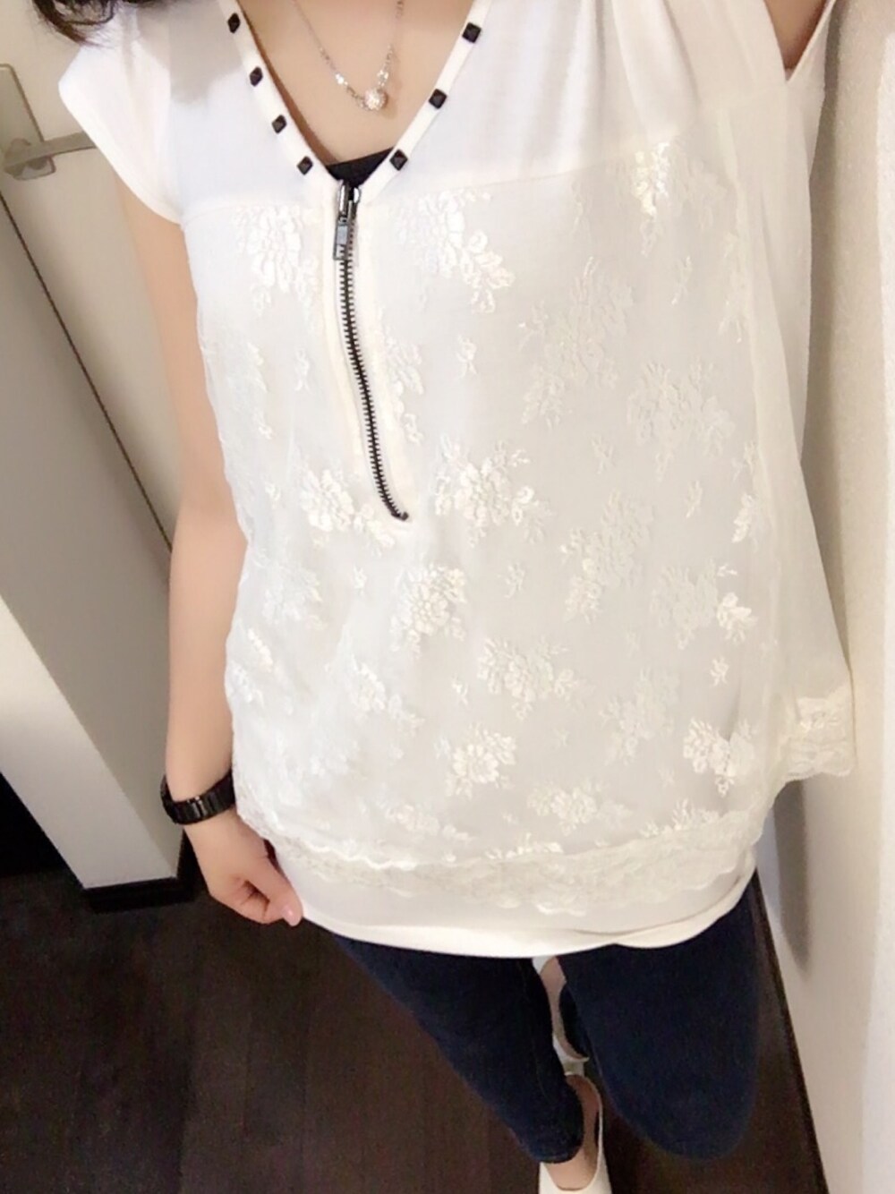 「HEAVEN and Earthのアイテム（Tシャツ/カットソー、ホワイト系）」を使った、haruさん（レディース・157cm）の春コーディネートの1枚目の写真