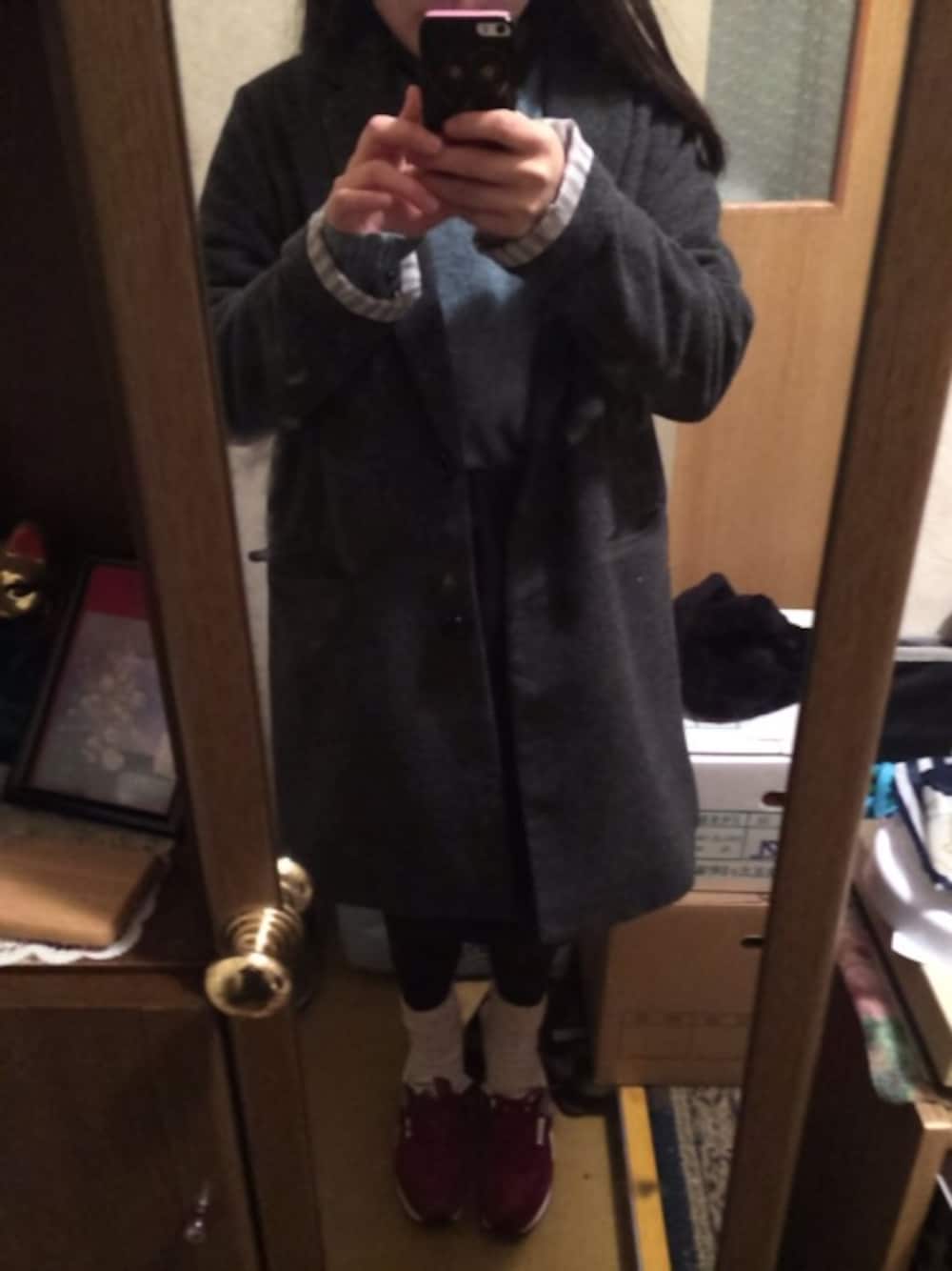 「cepo.、チェスターコート、タイトスカート、エンジ色、グレーコーデ、UNIQLO、tutuanna、裏起毛タイツ、tiptop、ニット帽」｜「RETRO GIRLのアイテム（スカート、ブルー系）」を使った、ありちゃんさん（レディース・148cm）の冬コーディネートの1枚目の写真