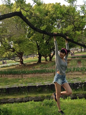 「H&M（エイチ・アンド・エム）のショーパン（デニムパンツ、ブルー系）」を使った、Natsuさん（レディース・170cm）の春コーディネート