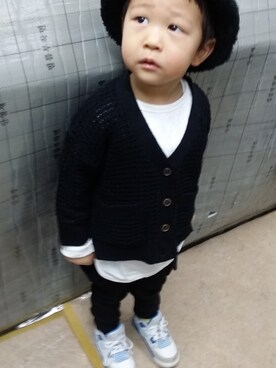 「나이키조던のアイテム（その他シューズ、ホワイト系）」を使った、지후지후さん（キッズ・100cm）の春コーディネート