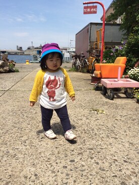 「petit main（プティマイン）のおしゃれ猫ラグラン7分袖Tシャツ（Tシャツ/カットソー、イエロー系）」を使った、katomi**さん（レディース・100cm）の春コーディネート