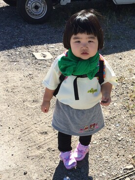 「サンリオのアイテム（スニーカー、ピンク系）」を使った、katomi**さん（レディース・100cm）の秋コーディネート