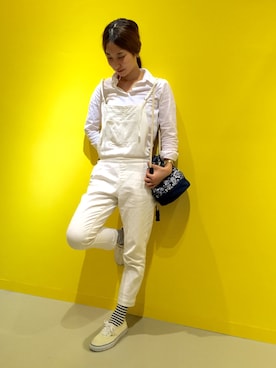 「ボーダーソックス」｜「アイテム（サロペット/オーバーオール）」を使った、Chihiroさん（レディース・165cm）の春コーディネート