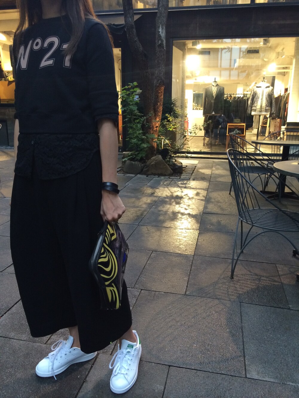 「3.1 phillip lim、ルシェルブルー、N21 numero ventuno」｜「3.1 Phillip Limのclutch bag（クラッチバッグ、その他）」を使った、SAYUさん（レディース・154cm）の夏コーディネートの1枚目の写真