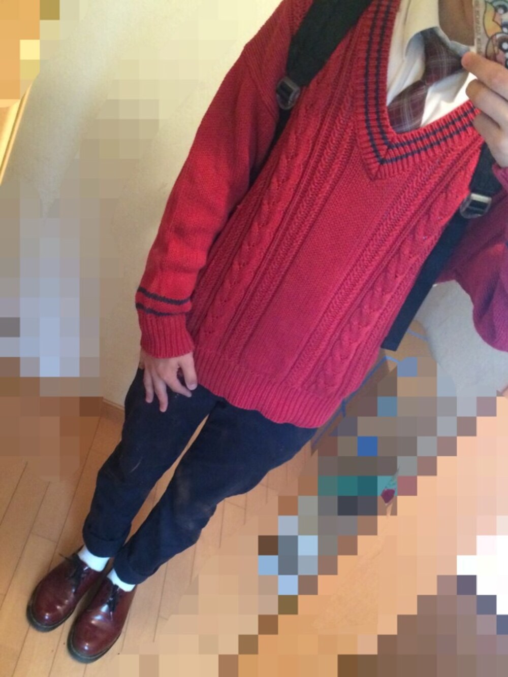 「マーチン、ドクターマーチン、ニット、シカゴ、制服、スキニーデニム」｜「Marc by Marc Jacobsのハンドルバックパック（バックパック/リュック、ブラック系）」を使った、さすけそんさん（メンズ・171cm）の秋コーディネートの1枚目の写真