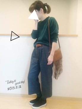 「ツイードパンツ」｜「アイテム（スニーカー）」を使った、ケイティさん（レディース・157cm）の秋コーディネート