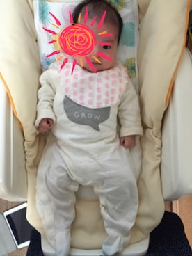 「babyGAP（babyGAP）のアイテム（ロンパース、ベージュ系）」を使った、たんしげさん（レディース）の秋コーディネート