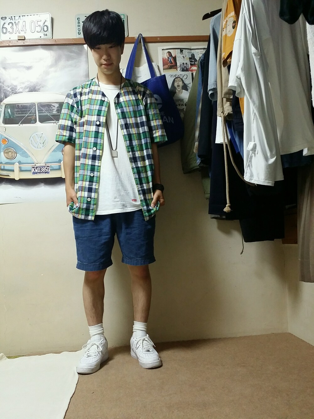 「PHENOMENON、NIKE」｜「PHENOMENONのアイテム（トップス、グリーン系）」を使った、野村　匠さん（メンズ・169cm）の夏コーディネートの1枚目の写真