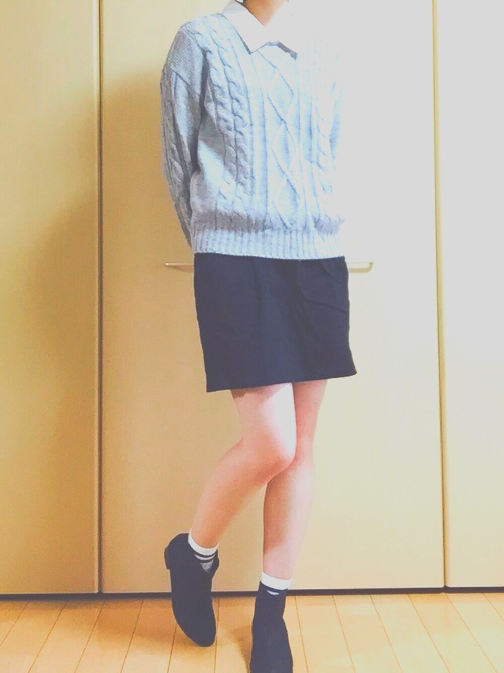 「サイドゴアブーツ」｜「SEVENDAYS=SUNDAYのアイテム（ニット/セーター、グレー系）」を使った、ideさん（レディース・168cm）の秋コーディネートの1枚目の写真