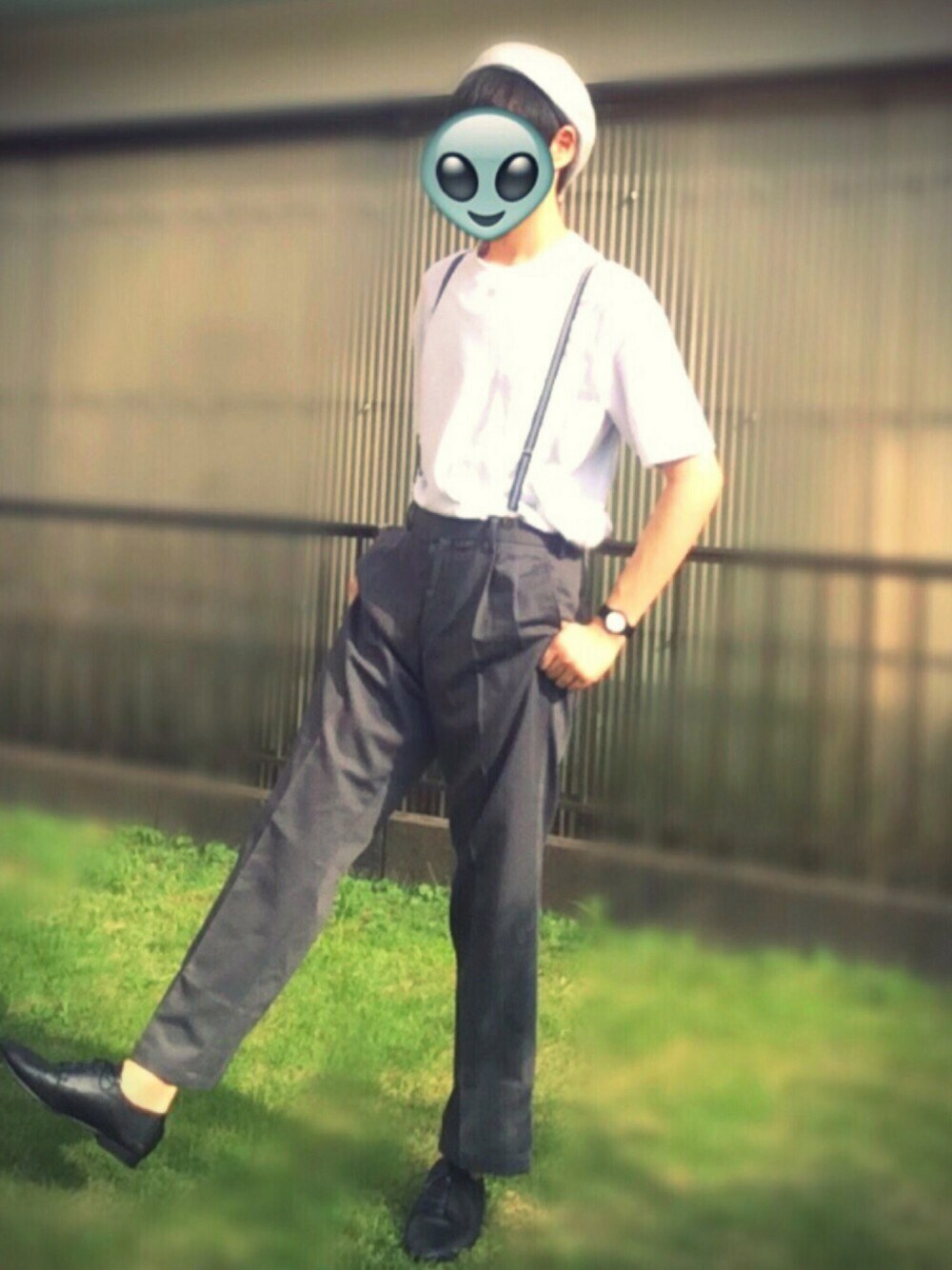 「サスペンダー、タックイン、白Tシャツ、タックパンツ、休日スタイル、ベレー帽、高校生、UNIQLO」｜「grapefruitmoonのアイテム（サスペンダー、ブラック系）」を使った、とんとんさん（メンズ・180cm）の夏コーディネートの1枚目の写真