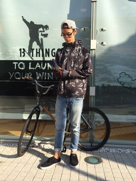 「アイテム（ナイロンジャケット）」を使った、BURTON Hashimotoさん（メンズ・188cm・30代）の秋コーディネート