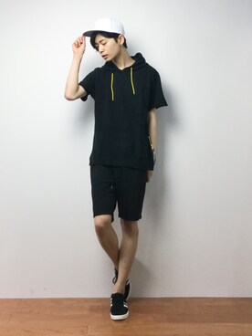 「XX FOUR（ダブルエックスフォー）のアイテム（パーカー）」を使った、Yさん（メンズ・184cm）の夏コーディネート