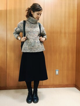 安田美沙子使用「CELINE（ハイネックベージュニット）」的時尚穿搭