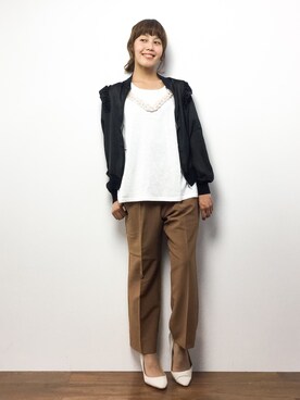 「肩フリル」｜「アイテム（ブルゾン）」を使った、内山陽菜さん（レディース・149cm）の春コーディネート