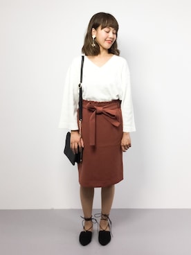 「大ぶりアクセサリー」｜「アイテム（トップス）」を使った、内山陽菜さん（レディース・149cm）の夏コーディネート