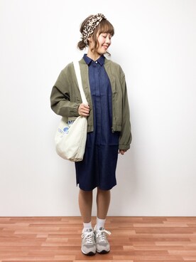 「カーキアウター」｜「アイテム（シャツワンピース）」を使った、内山陽菜さん（レディース・149cm）の秋コーディネート