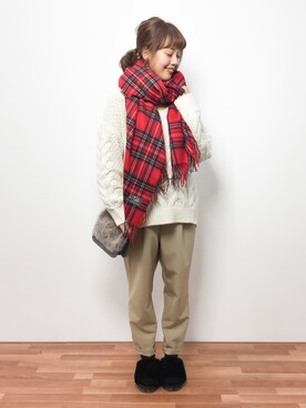 「SLOBE IENA（スローブイエナ）の3GG Vネックケーブルニット◆（ニット/セーター）」を使った、内山陽菜さん（レディース・149cm）の秋コーディネート