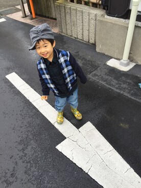 「no brand（ノーブランド）のアイテム（レインシューズ）」を使った、SHUHEIさん（キッズ・100cm）の秋コーディネート