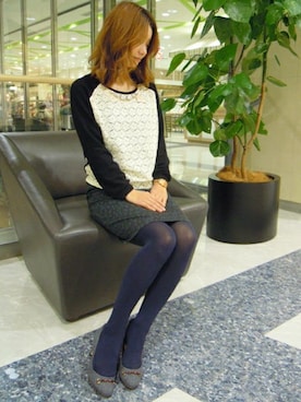 「LE TALON（ルタロン）の7cmビットクシュパンプス（パンプス、グレー系）」を使った、Le Talon 博多店スタッフさん（レディース・160cm）の秋コーディネート