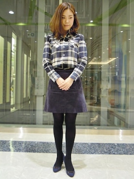 「LE TALON（ルタロン）の7cmビットクシュパンプス（パンプス、ブルー系）」を使った、Le Talon 博多店スタッフさん（レディース・160cm）の冬コーディネート