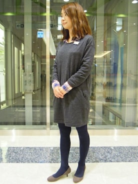 「LE TALON（ルタロン）の4cmスエードプレーンパンプス（パンプス、グレー系）」を使った、Le Talon 博多店スタッフさん（レディース・160cm）の冬コーディネート
