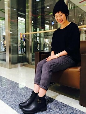 「LE TALON（ルタロン）のベルトツキサイドゴアショート（ブーツ、ブラック系）」を使った、Le Talon 博多店スタッフさん（レディース・160cm）の冬コーディネート