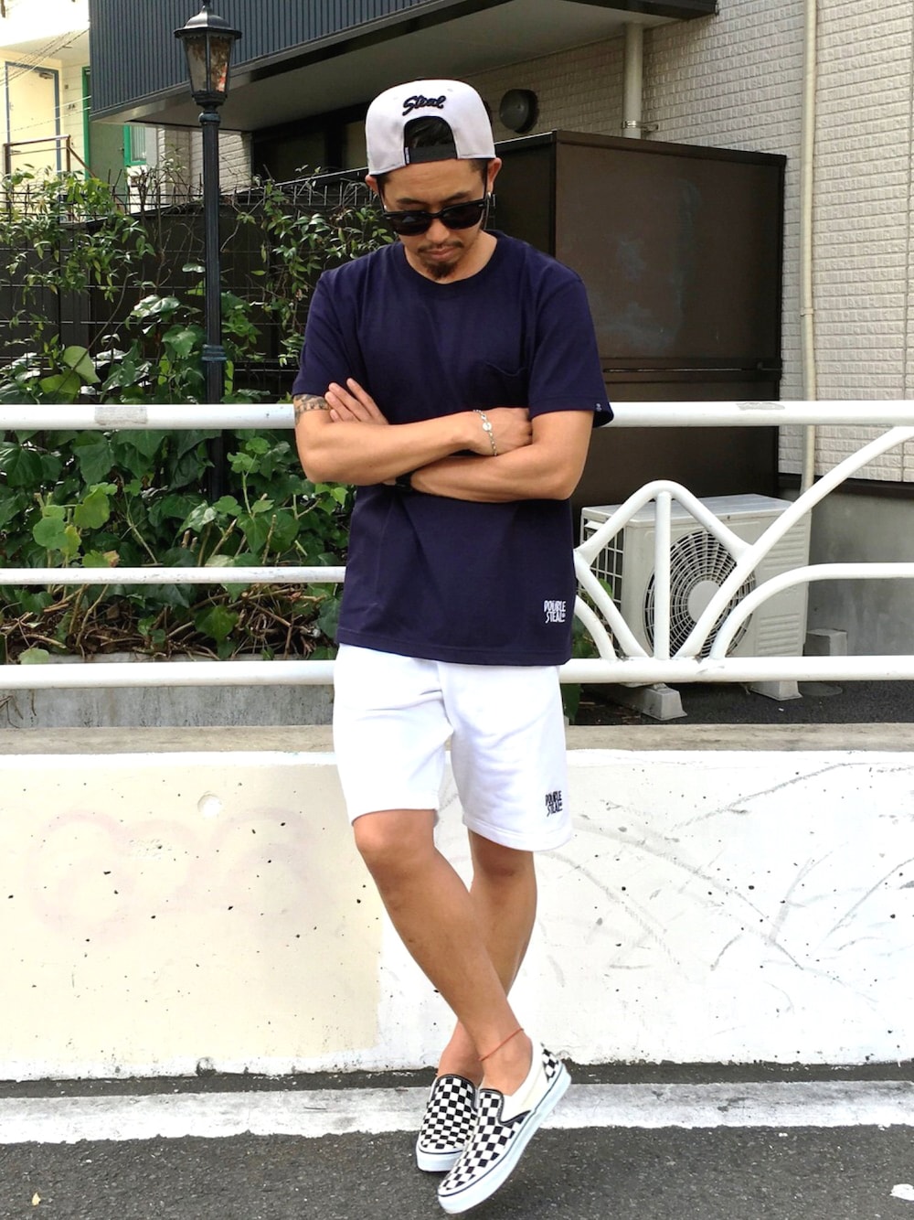 「DOUBLE STEAL、ストリート、シンプル、Tシャツ、休日スタイル、ハーフパンツ、夏、キャップ、サングラス、スウェット」｜「DOUBLE STEALのRose B.B CAP（キャップ、グレー系）」を使った、ちゅうさん（メンズ・166cm）の夏コーディネートの1枚目の写真