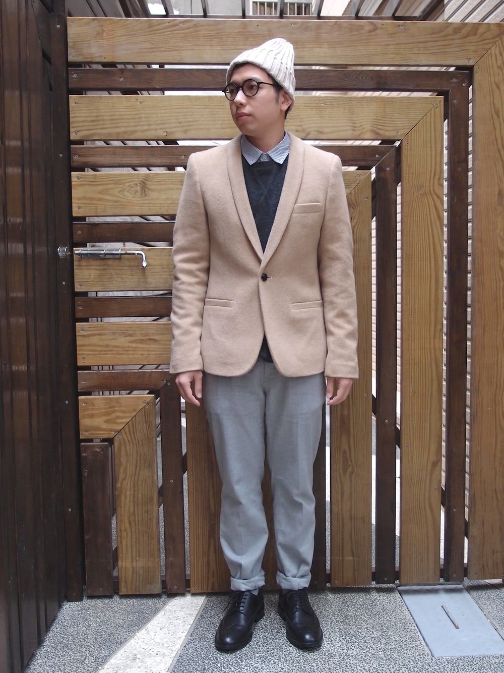 「plain-me」｜「plain-meの起毛感休閒直筒長褲（パンツ、その他）」を使った、plain-me新竹さん（メンズ・170cm）の冬コーディネートの1枚目の写真