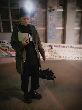 「IMMENSE（イメンス）のアイテム（ピーコート）」を使った、Wayne Panさん（メンズ・180cm）の春コーディネート