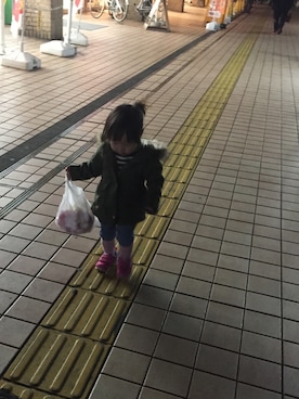「OLD NAVY（オールドネイビー）のアイテム（ミリタリージャケット）」を使った、KOHARUさん（キッズ・80cm）の冬コーディネート