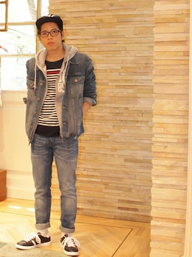 「HILFIGER DENIM（ヒルフィガーデニム）のアイテム（デニムジャケット）」を使った、AKIさん（メンズ・165cm）の春コーディネート