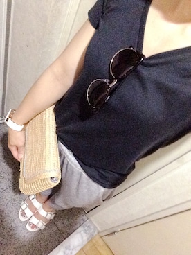 「AZUL by moussy（アズールバイマウジー）のｵｰｶﾞﾆｯｸｺｯﾄﾝVﾈｯｸ半袖PO（Tシャツ/カットソー）」を使った、ちゃんさん（レディース・164cm）の夏コーディネート