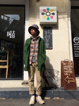 「plain-me（プレインミー）のアイテム（トレンチコート）」を使った、caperさん（メンズ・165cm）の冬コーディネート