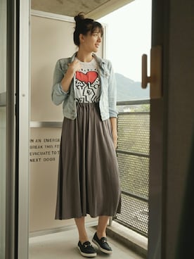 「グラフィックTシャツ」｜NINAさん（レディース・176cm）の秋コーディネート