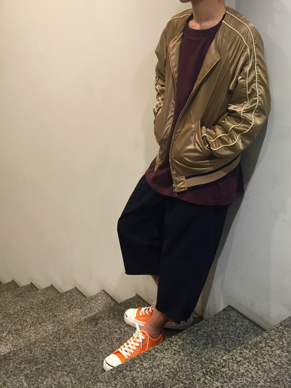 「スニーカー、コンバース、コンバース ジャックパーセル、アディクト、春コーデ、スカジャン、大人カジュアル、ストリート」｜「BED J.W. FORDのBED J.W. FORD Rain ska.（スタジャン、ベージュ系）」を使った、yokaさん（メンズ・168cm）の春コーディネートの1枚目の写真