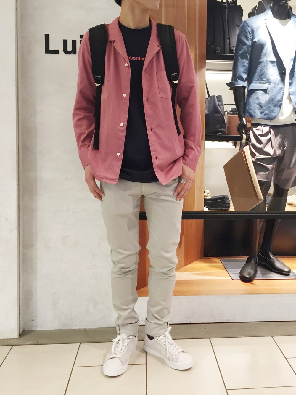 「春コーデ、大人カジュアル、デニムパンツ、スキニーデニム、ストリート、adidas、開襟シャツ、ターキー」｜「Lui'sのＬｕｉ's(ルイス) ベットカバー開襟シャツ（シャツ/ブラウス、ピンク系）」を使った、yokaさん（メンズ・168cm）の春コーディネートの1枚目の写真