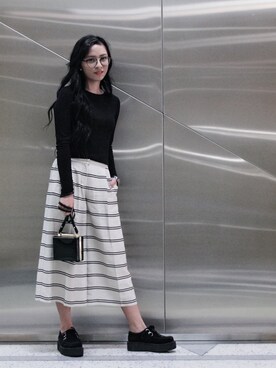 「armaniexchange」｜「アイテム（その他シューズ）」を使った、Cindy Leさん（レディース・160cm）の冬コーディネート