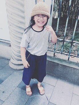 「AAA（トリプルエー）のアイテム（パンツ）」を使った、薇依妈さん（キッズ・130cm）の冬コーディネート