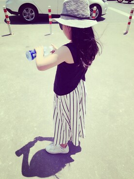 「AAA（トリプルエー）のアイテム（トップス）」を使った、薇依妈さん（キッズ・130cm）の冬コーディネート