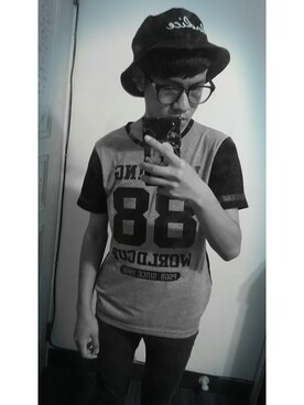 「UNIQLO（ユニクロ）のアイテム（その他パンツ、ブラック系）」を使った、陳昶宇KevinChenさん（メンズ・166cm）の秋コーディネート