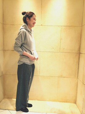 「ツイードパンツ」｜「アイテム（その他シューズ）」を使った、izumi satoさん（レディース・164cm）の夏コーディネート