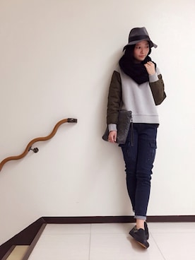 「TYPE BLUE（タイプブルー）のアイテム（パンツ）」を使った、miki wさん（レディース・165cm）の秋コーディネート