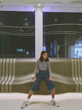 「MONKI」｜「アイテム（アナログ腕時計）」を使った、Scarlettさん（レディース・166cm）の春コーディネート