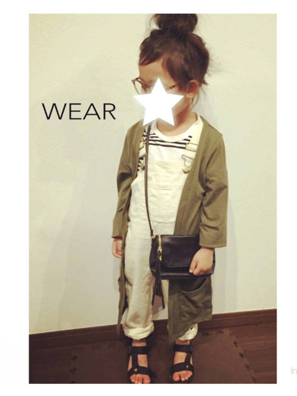 「kids、キッズファッション、おんなのこ、サロペット、ロングカーディガン、スポーツサンダル、プティマイン、ドラフトPM」｜「petit mainのランダムボーダークルーネック半袖Tシャツ（Tシャツ/カットソー、ホワイト系）」を使った、mosomiii☺︎さん（キッズ・100cm）の春コーディネートの1枚目の写真