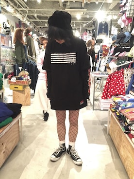 「袖プリント」｜「アイテム（その他）」を使った、みきてぃ。さん（レディース・168cm）の春コーディネート