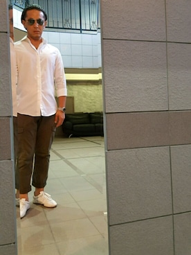 「ZARA（ザラ）のアイテム（シャツ/ブラウス、ホワイト系）」を使った、Akinori Takashioさん（メンズ・174cm）の秋コーディネート