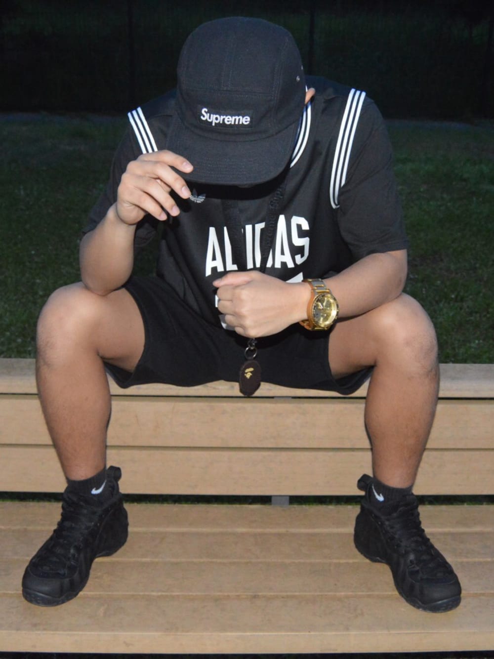 「休日スタイル、シンプル、モノトーン、NIKE、Bape、summer、supreme、NIXON、posite、夏コーデ」｜「Supreme のアイテム（キャップ、ブラック系）」を使った、かむかむレモンさん（メンズ・170cm）の夏コーディネートの1枚目の写真