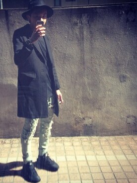 「Saint Laurent」｜「アイテム（ピーコート）」を使った、stone cheungさん（メンズ・175cm）の冬コーディネート